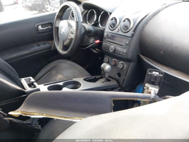 Nissan Rogue S Image 4