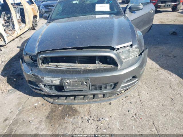 Ford Mustang V6 Image 7