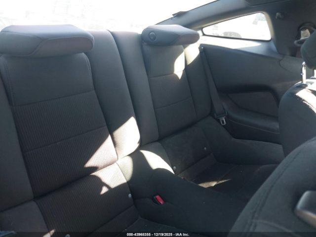 Ford Mustang V6 Image 12