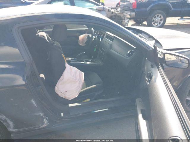 Ford Mustang V6 Image 8