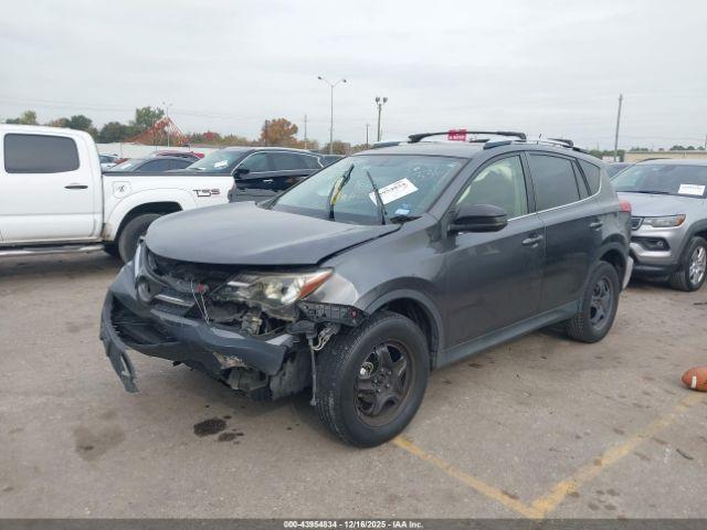 Toyota RAV4 Le Image 2