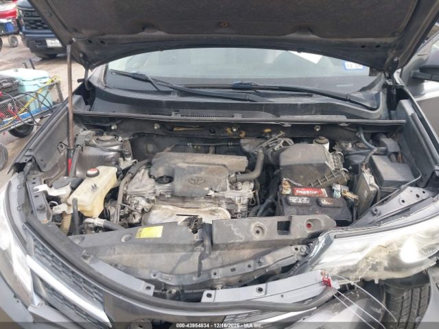 Toyota RAV4 Le Image 8