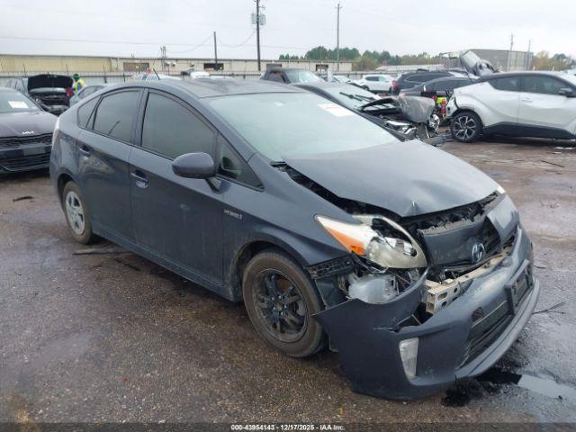  Salvage Toyota Prius