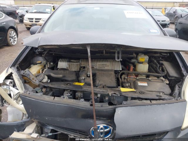 Toyota Prius Two Image 6