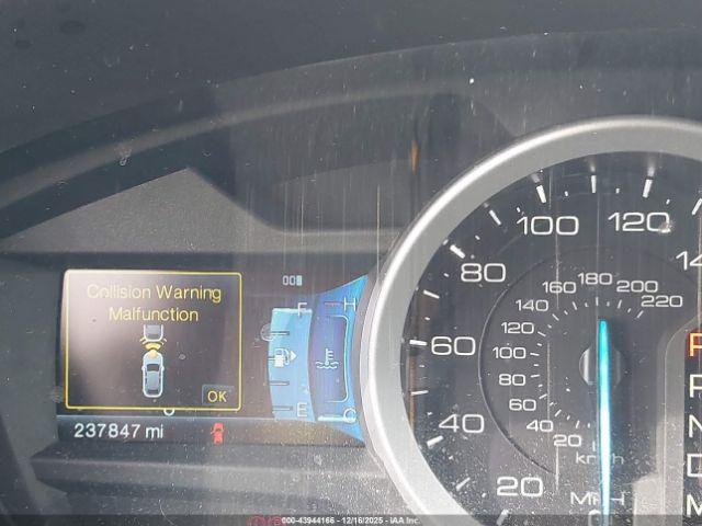 Ford Explorer Limited Image 9