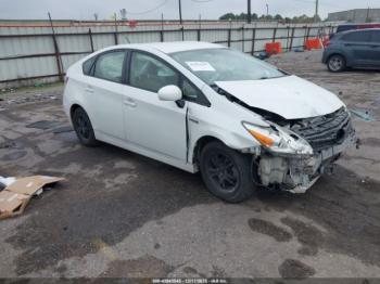  Salvage Toyota Prius