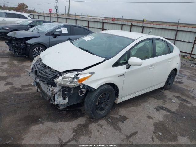 Toyota Prius Four Image 3