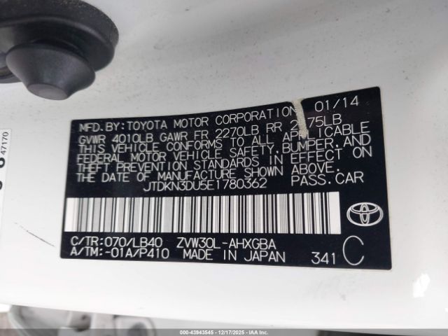 Toyota Prius Four Image 6