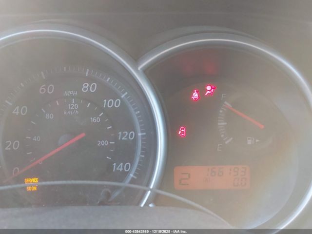 Nissan Versa 1.8s Image 11