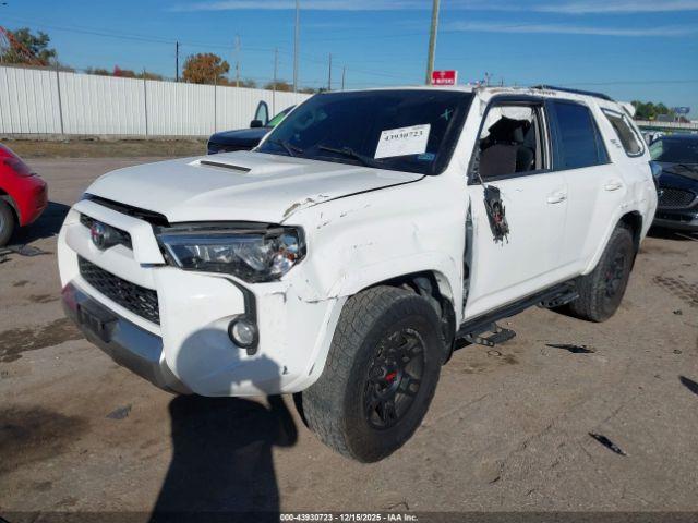 Toyota 4Runner Trd Off Road Image 7