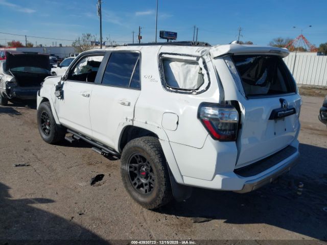 Toyota 4Runner Trd Off Road Image 2