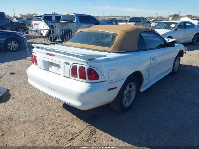 Ford Mustang Image 12