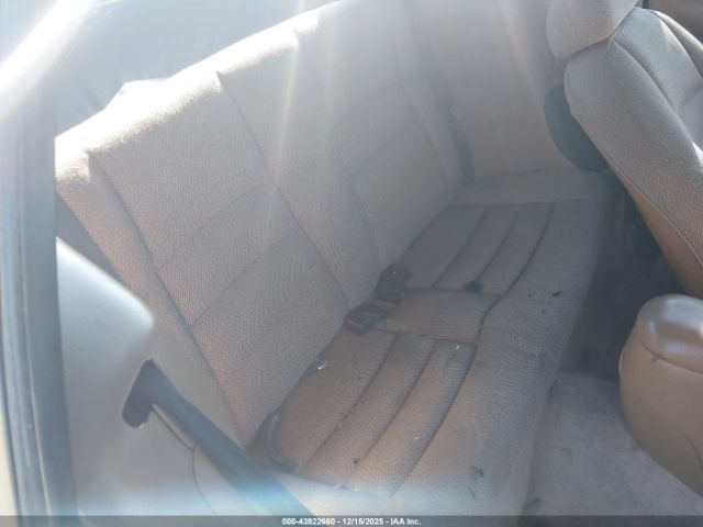 Ford Mustang Image 9