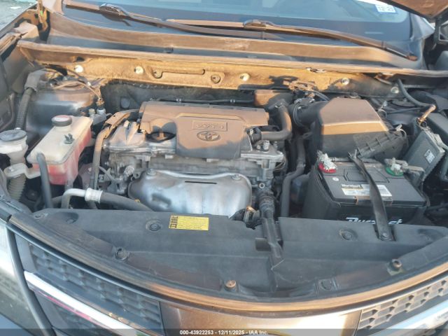 Toyota RAV4 Le Image 16