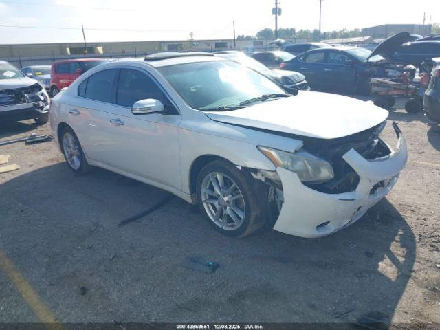  Salvage Nissan Maxima