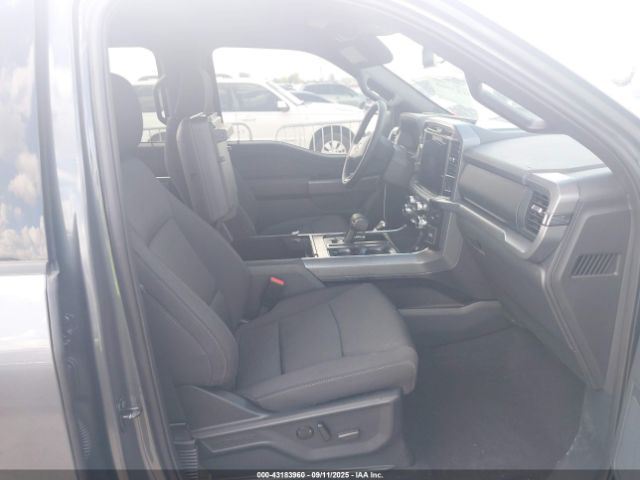 Ford F-150 Xlt Image 9