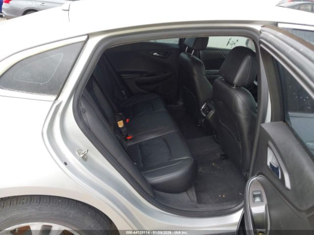 Chevrolet Malibu 1lt Image 8