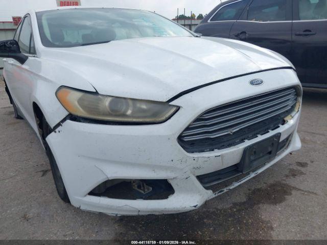 Ford Fusion S Image 15