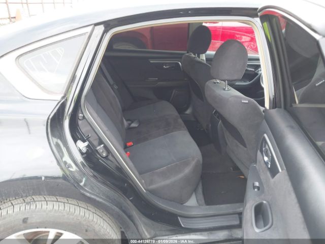 Nissan Altima 2.5 Sv Image 4