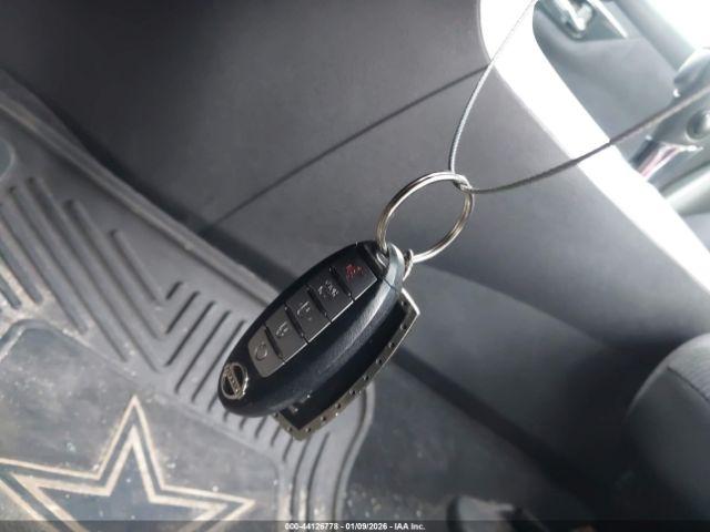 Nissan Altima 2.5 Sv Image 9