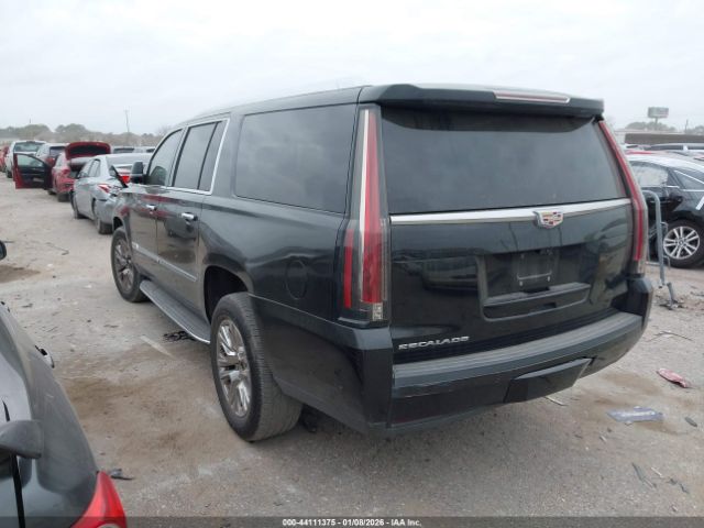 Cadillac Escalade Luxury Image 10
