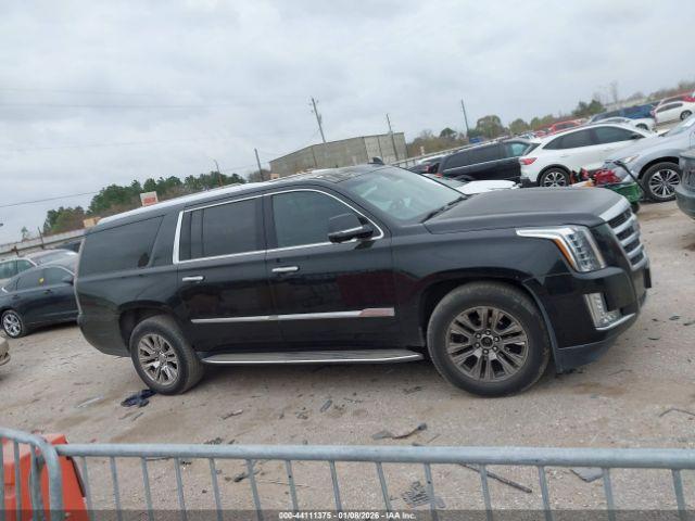Cadillac Escalade Luxury Image 14