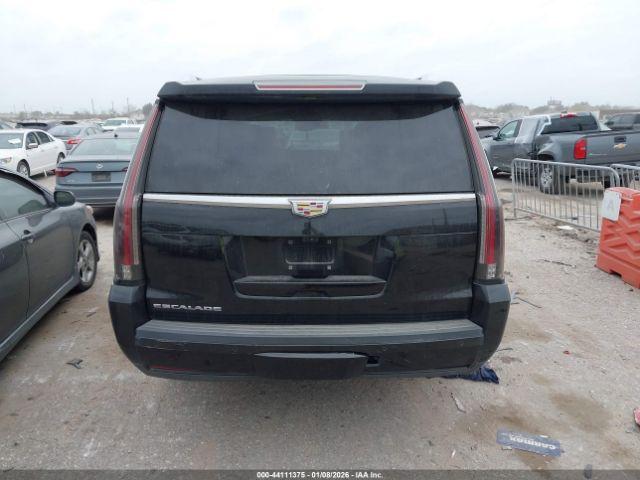 Cadillac Escalade Luxury Image 9