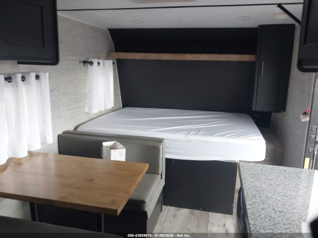 Springdale Mini 180 Image 9