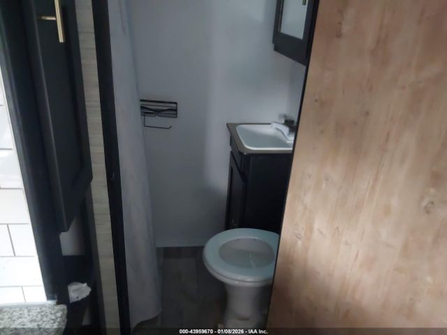 Springdale Mini 180 Image 3