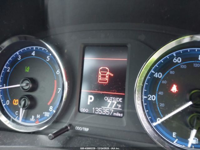 Toyota Corolla L Image 11