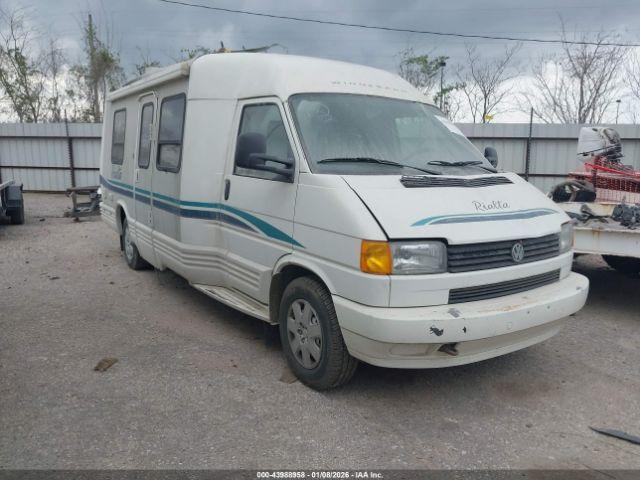  Salvage Winnebago Rialta
