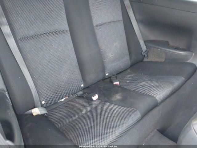 Toyota Camry Se Image 3