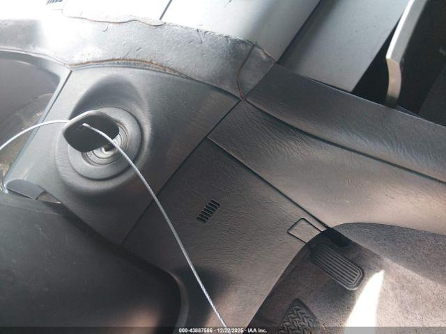 Toyota Camry Se Image 7