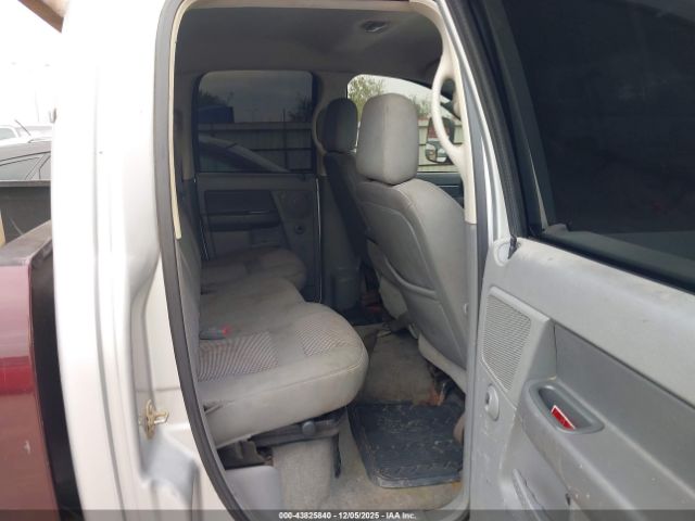 Dodge Ram 3500 Image 7