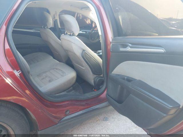 Ford Fusion S Image 15