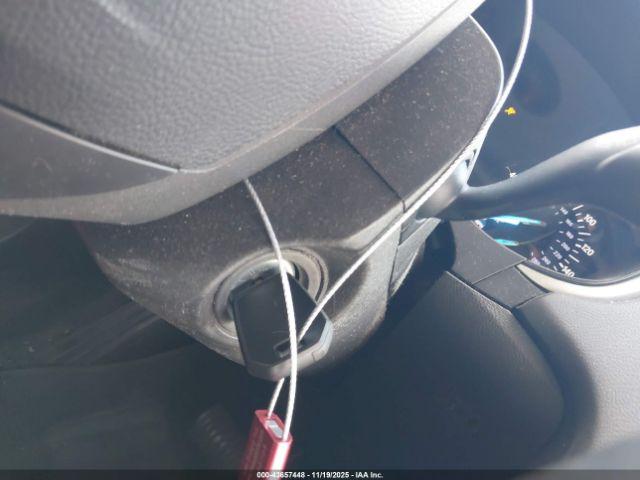 Ford Fusion S Image 10