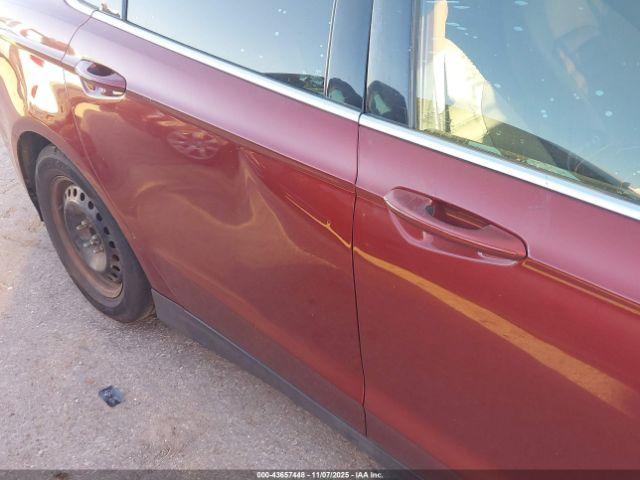 Ford Fusion S Image 7