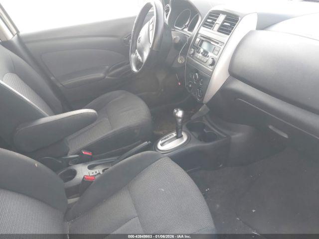 Nissan Versa Image 10