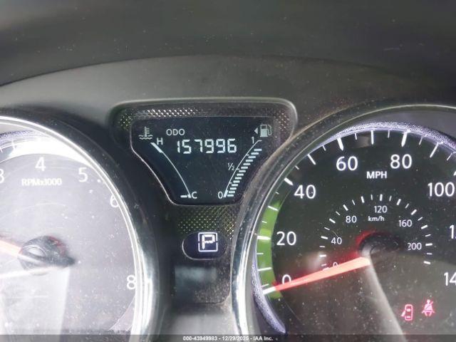 Nissan Versa Image 6