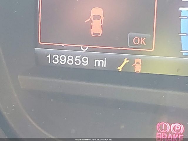 Ford Explorer Xlt Image 8