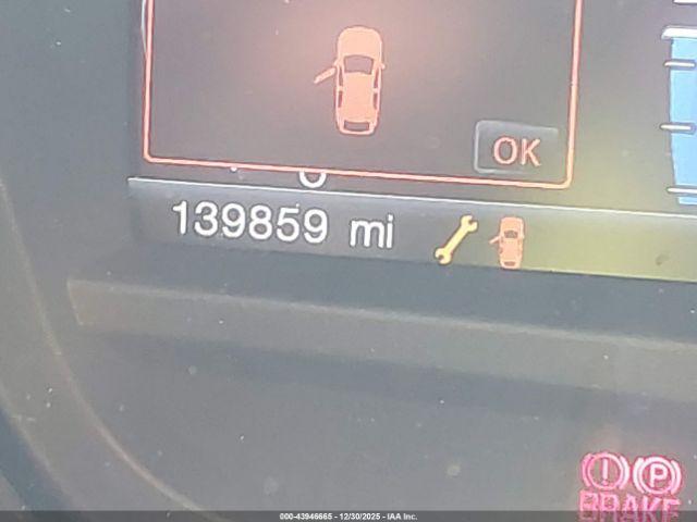 Ford Explorer Xlt Image 8