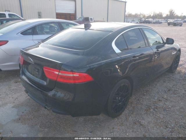 Jaguar XE 25t Image 6