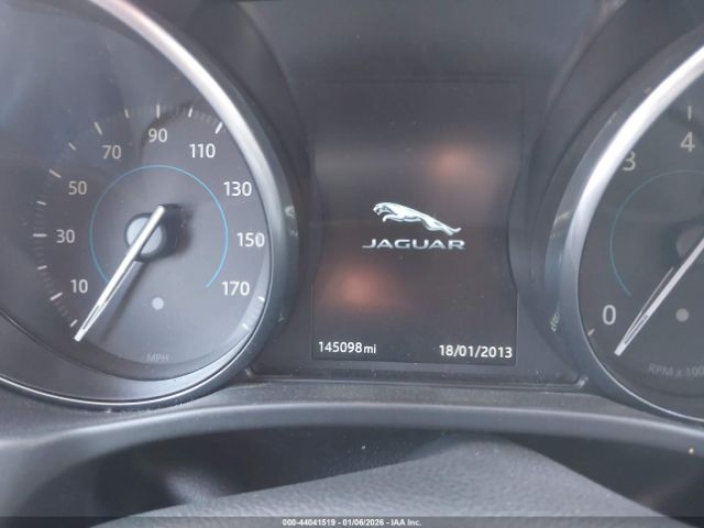 Jaguar XE 25t Image 5