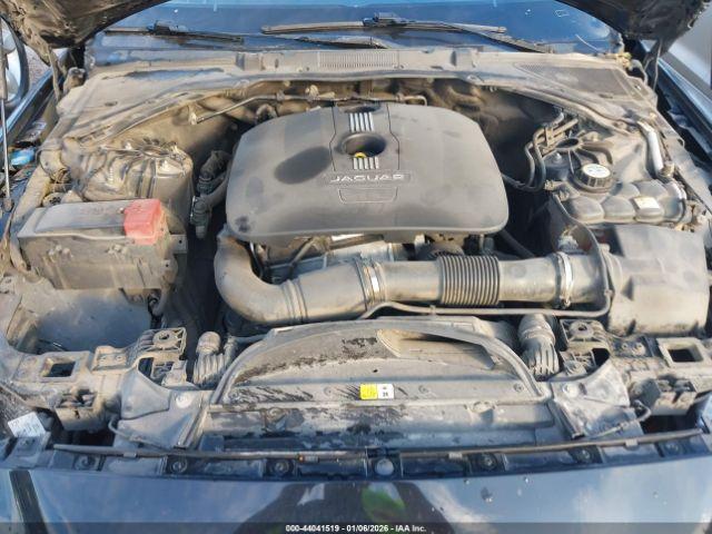 Jaguar XE 25t Image 8