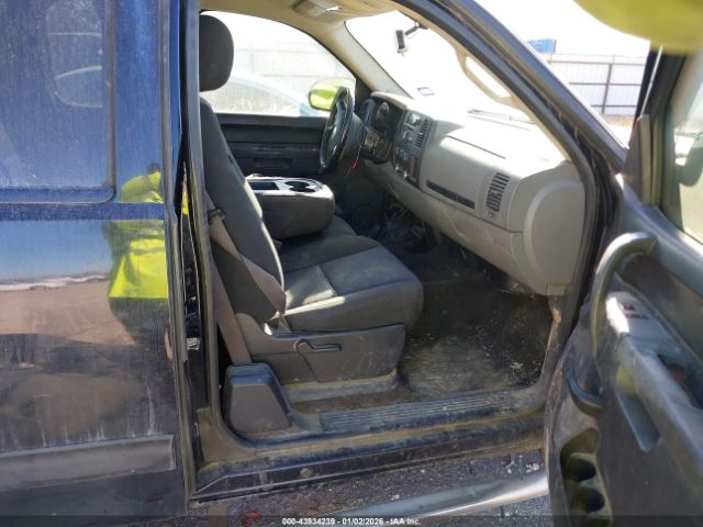 Chevrolet Silverado 1500 Ls Image 10