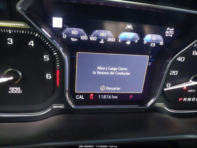 GMC Sierra 1500 Denali Image 8