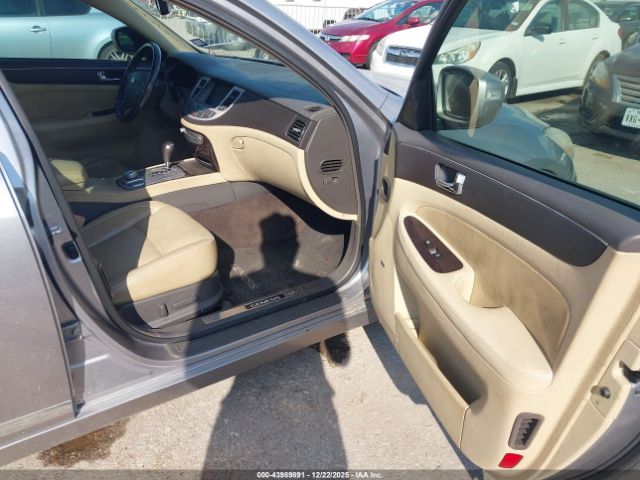 Hyundai Genesis 4.6 Image 4