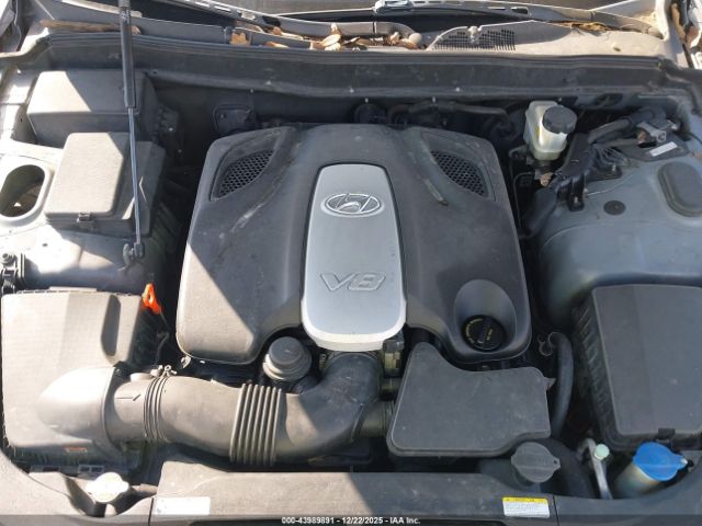 Hyundai Genesis 4.6 Image 11