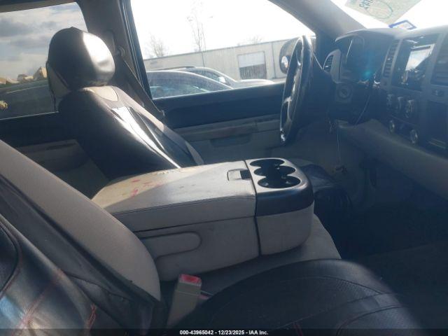 Chevrolet Silverado 1500 Lt Image 3