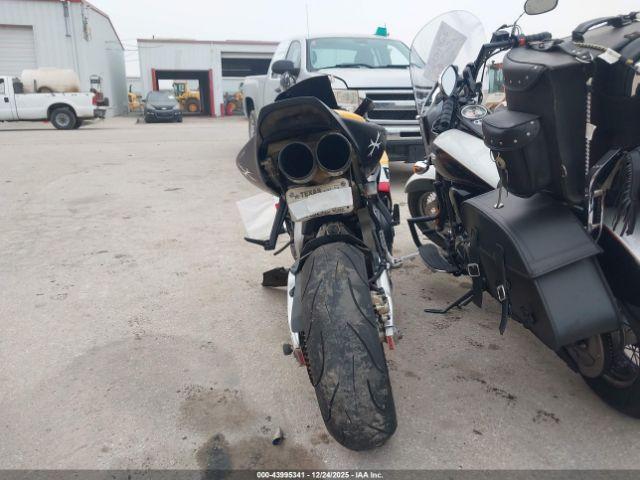 Honda Cbr1000 Rr Image 3